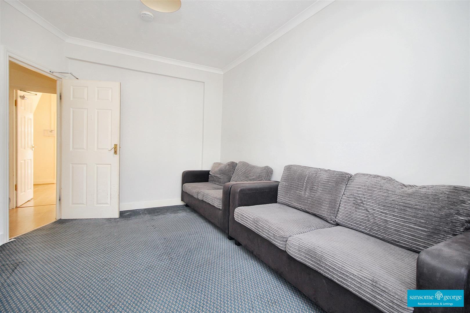 4 bed property in Audley Street, Reading